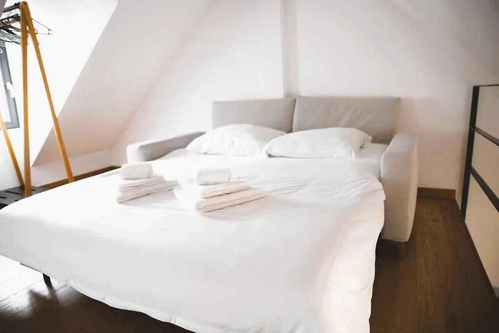 Mertert Beautiful Design 2 Bedroom Loft דירה