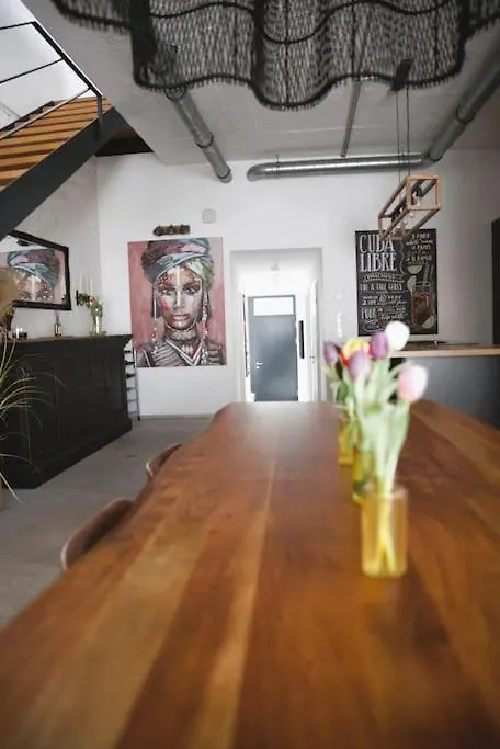 Mertert Beautiful Design 2 Bedroom Loft דירה
